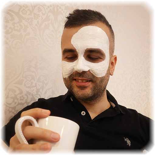 inkl. Peeling, bedampfen, manuelles Aus­rein­igen von Unreinheiten, beruhigende Maske